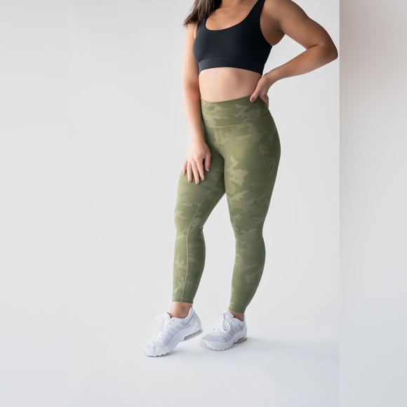P’tula stealth camo leggings 26” - Picture 2 of 2